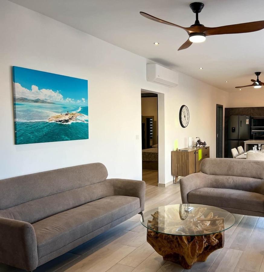 3 Bedroom Villa 7 Mins Drive to Pereybere Beach in Pereybère, Mauritius