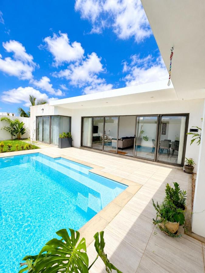 Beautiful Contemporary Villa with Private Pool Calodyne in Cap Malheureux & Grand Gaube, Mauritius