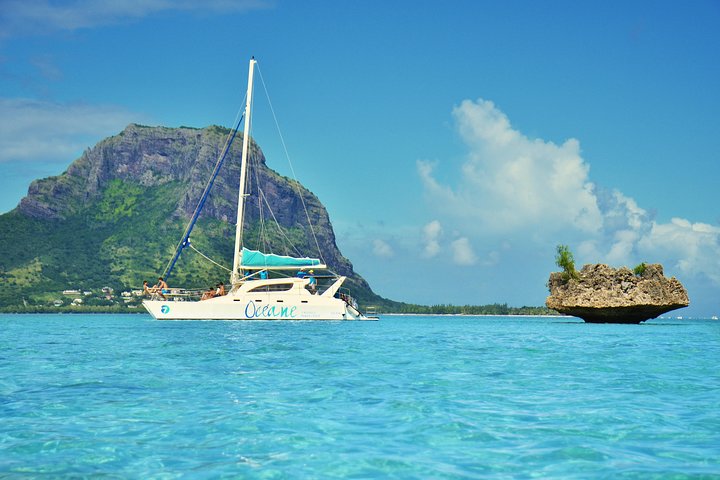 Supplier photograph for Black River: Full Day shared Catamaran Bénitiers island & Dolphin