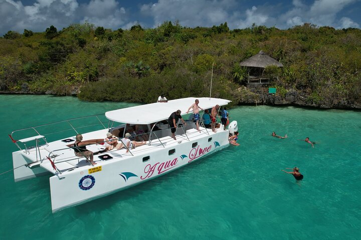 Supplier photograph for Cataspeed 5 Islands full day Trip with BBQ Lunch & drinks