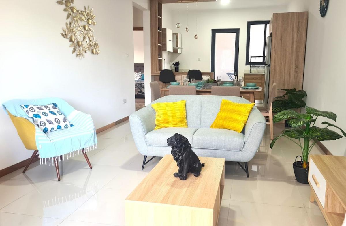 Cozy 3 Bedroom Apartment with Pool and Wildlife Views in Flic en Flac in Flic en Flac, Mauritius