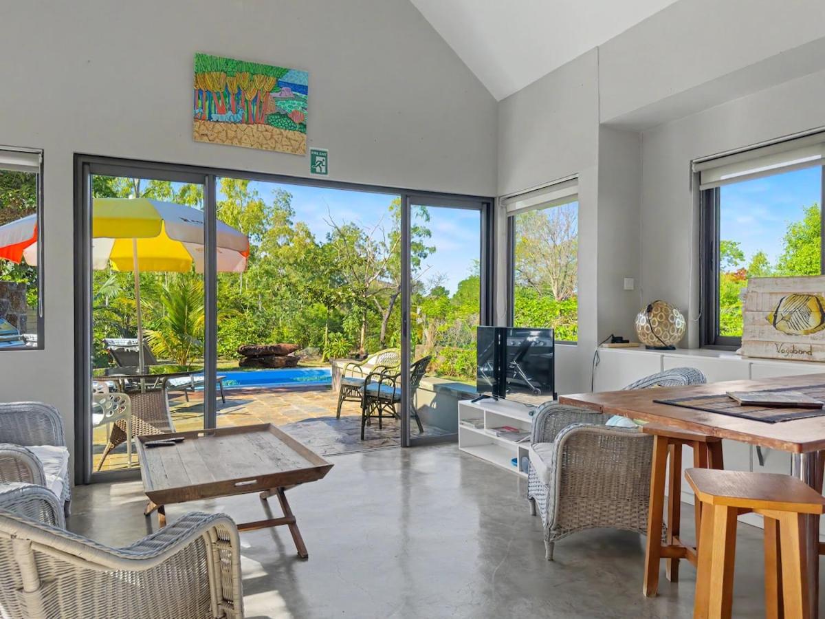 Cozy Nature Escape 2BR Tiny House with Pool & Bbq Black River in Tamarin & Black River, Mauritius