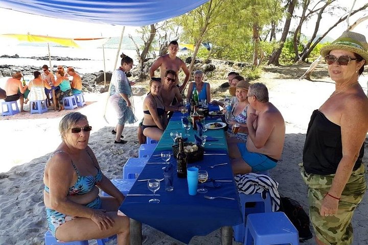 Supplier photograph for Full Day Shared Speed Boat in Ile Aux Cerfs Lunch & Transfer incl