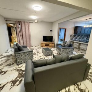 Luxurious Teak Furnished City Apartment with Pool Port Louis in Port Louis, Mauritius