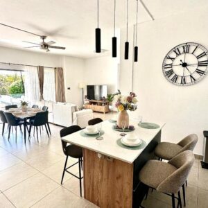 Luxury 3BR Apartment 2 Min Pereybere Beach & Pool in Pereybère, Mauritius