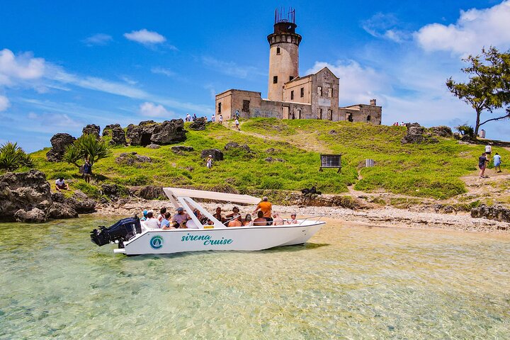 Supplier photograph for Mauritius: 5 Island Speedboat Trip with BBQ Lunch and Drinks