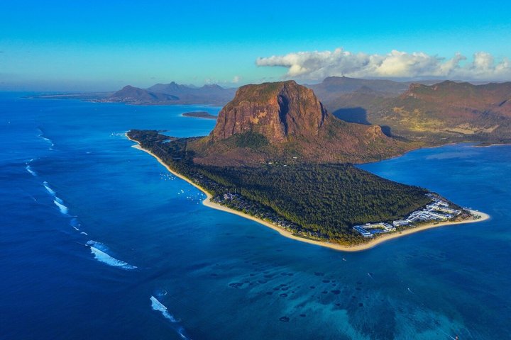 Supplier photograph for Private Underwater Waterfall Guided Tour by Helicopter Ride