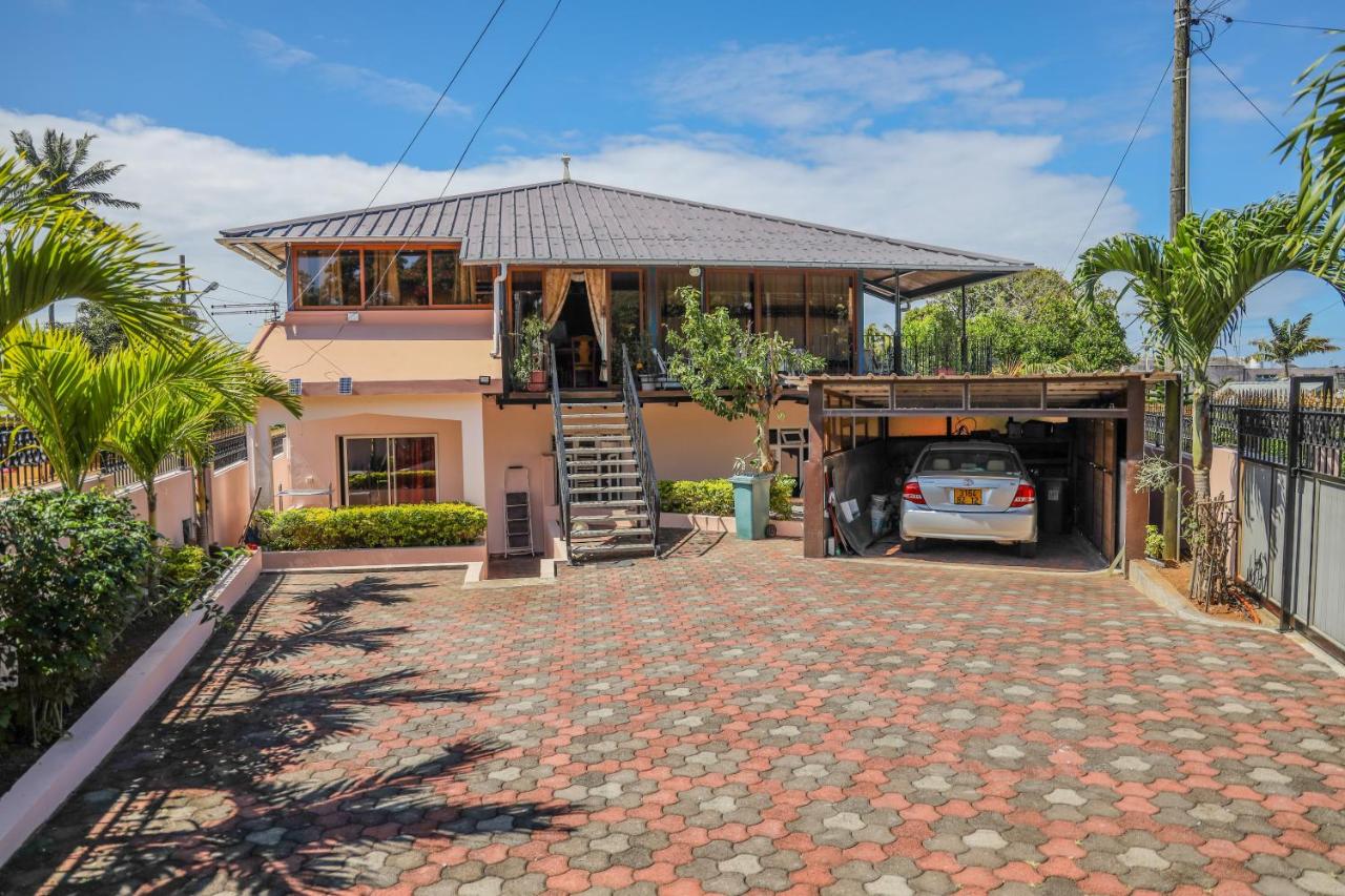 Residence an & Sy Loft a Surinam in Saint Félix & Riambel, Mauritius