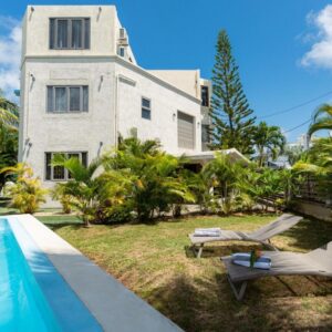 Season Break Stunning Apt 2 5MINS Pereybere Beach in Pereybère, Mauritius