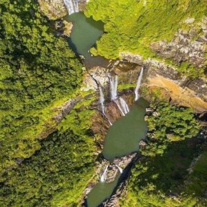 Supplier photograph for South TOUR + Hiking The 7 WATERFALLS with Professional Guide